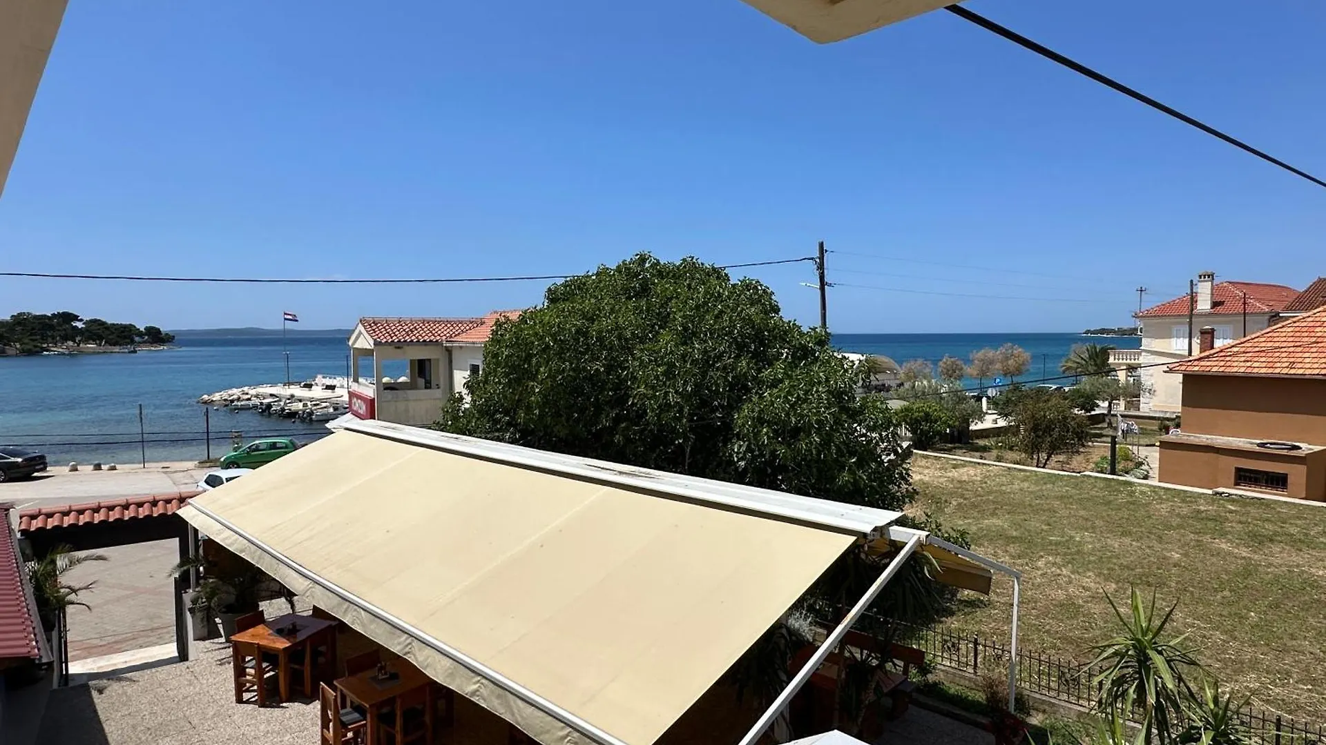 Apartment And Rooms Sidro Petrcane