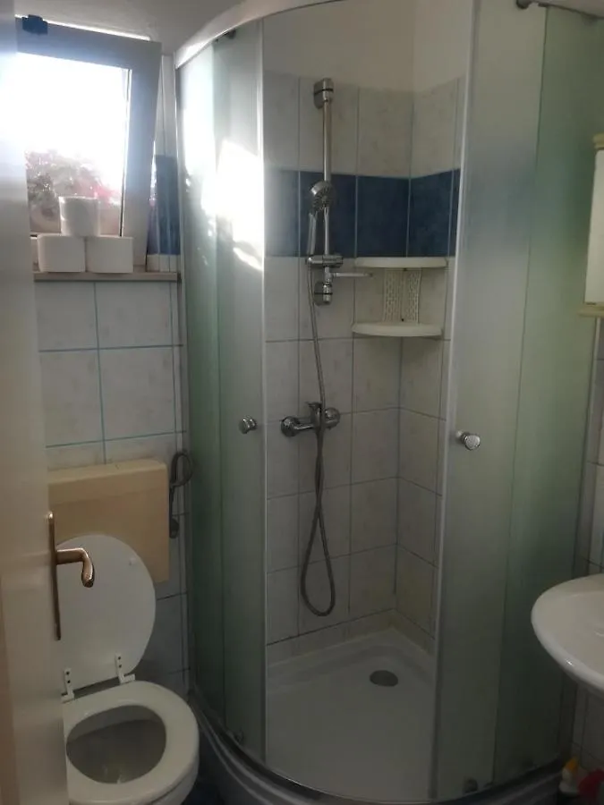 Apartment And Rooms Sidro Petrcane