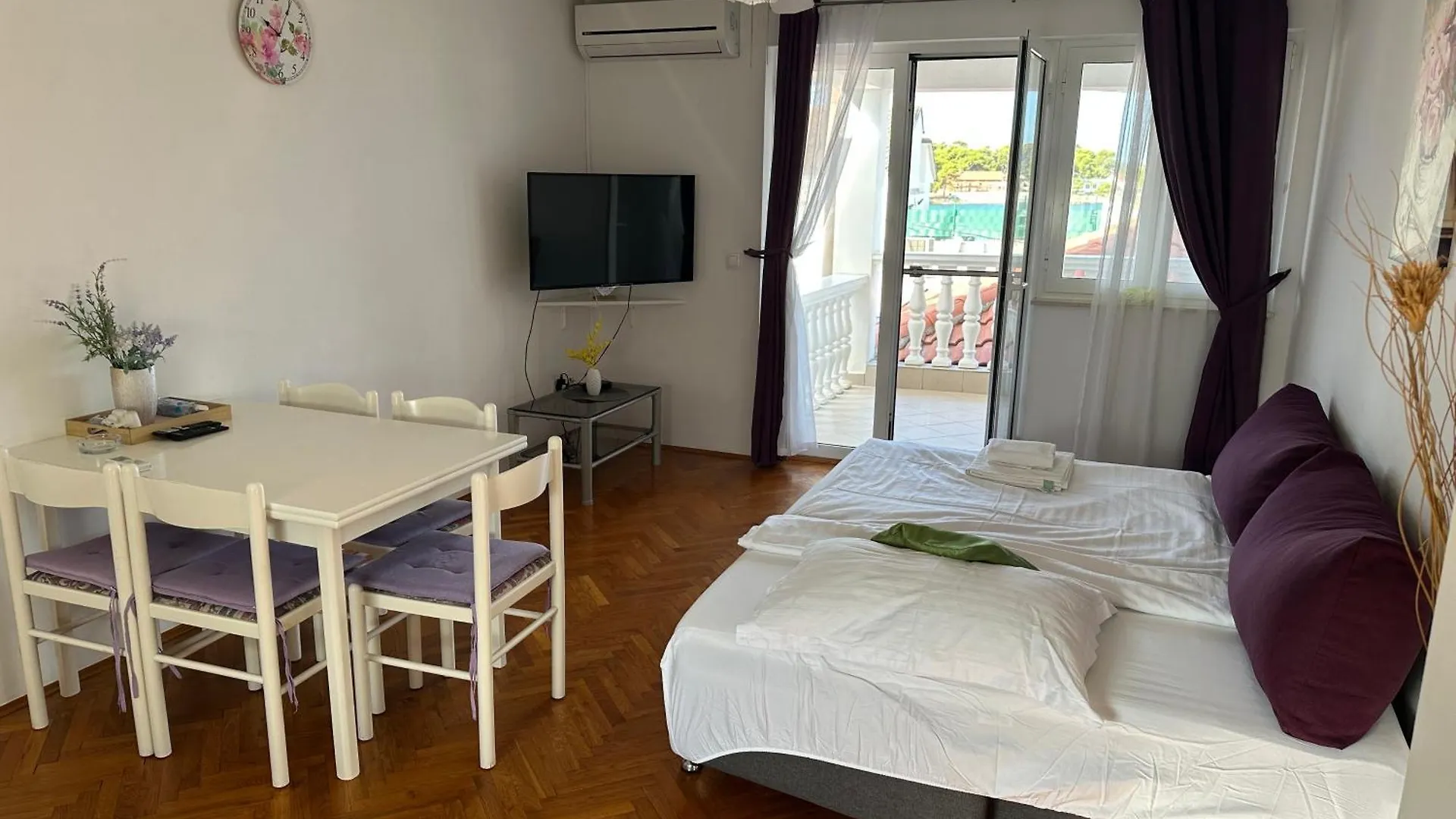 Apartment And Rooms Sidro Petrcane